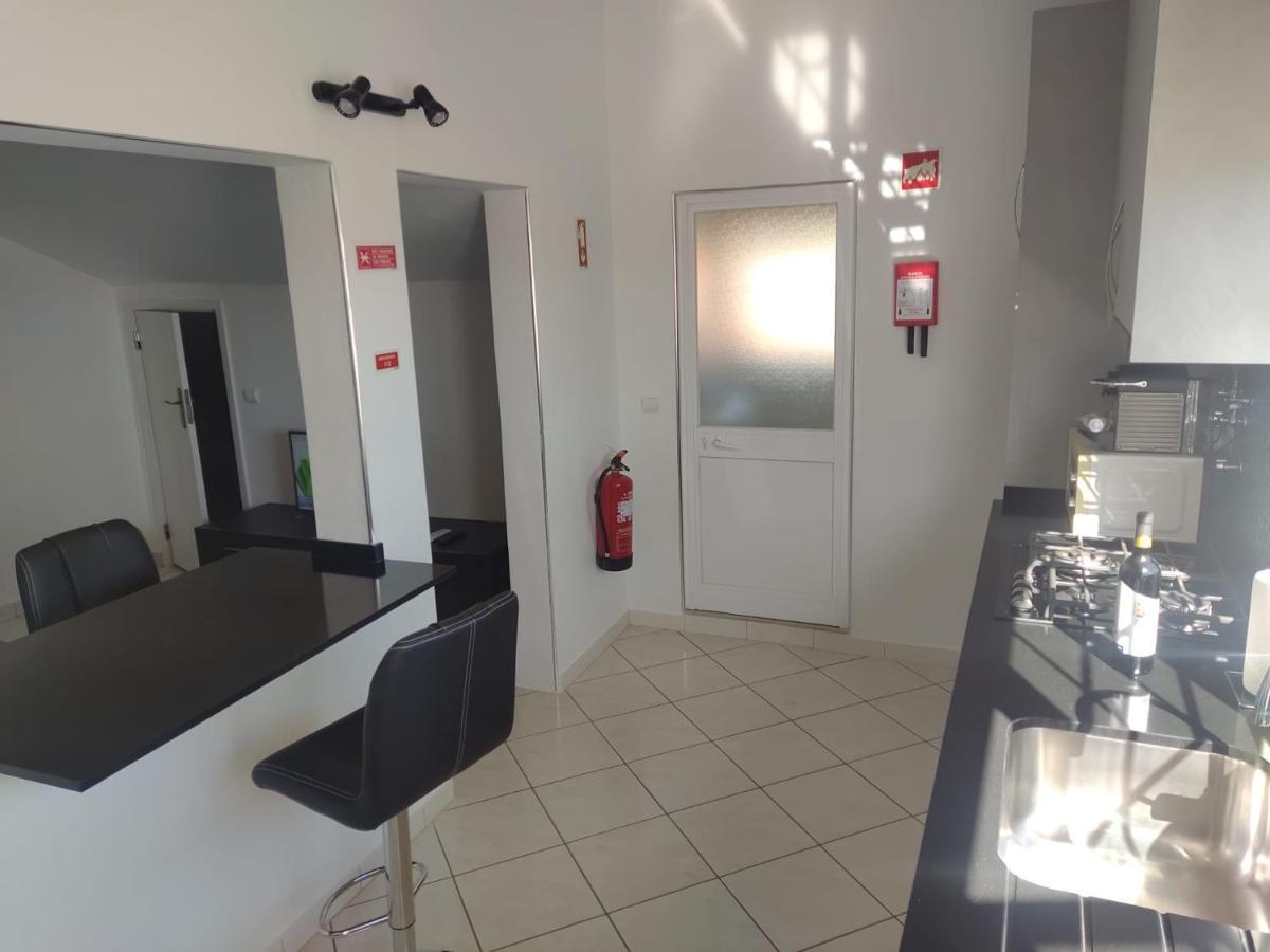 Nunes Apartments Mexilhoeira da Carregacao Экстерьер фото
